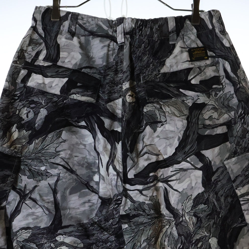 A BATHING APE(アベイシングエイプ) TREE EDGE CAMO CARGO PANTS 001PTL801002M カモ柄 カーゴパンツ ホワイト/ブラック