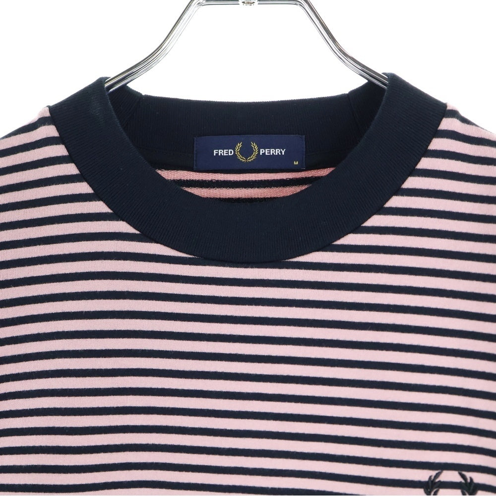 FRED PERRY(フレッドペリー) FINE STRIPE T-SHIRT ファインストライプ半袖カットソー 半袖Tシャツ ブラック/ピンク M6581 T89 01885 423