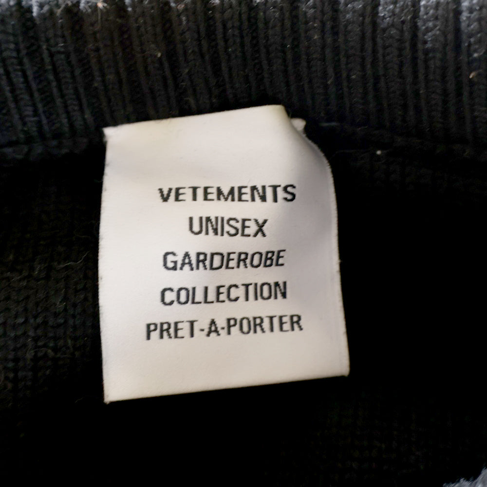 VETEMENTS(ヴェトモン) 22SS Iconic Logo Knitted Jumper UE52KN360B ロゴプリントクルーネックニットセーター ブラック