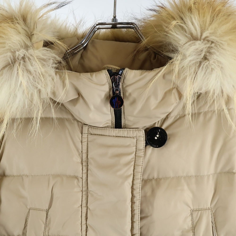 MONCLER(モンクレール) GENEVRIER ジュヌヴリエ ファー付きフーデッドジップアップ ダウンコート ベージュ レディース 32093499172568065