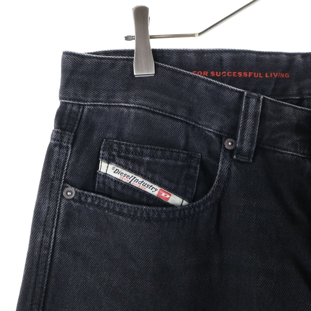 DIESEL(ディーゼル) Relaxed Jeans 2001 D-MACRO ワイドデニムパンツ ジーンズ ブラック A12821