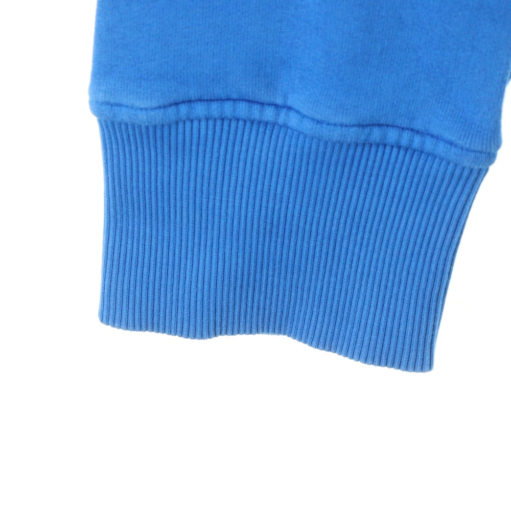 MONCLER(モンクレール) × JW ANDERSON ジェーダブリューアンダーソン フロントワンポイントロゴ刺繍 クルーネック長袖スウェットトレーナー ブルー H209E8G00008