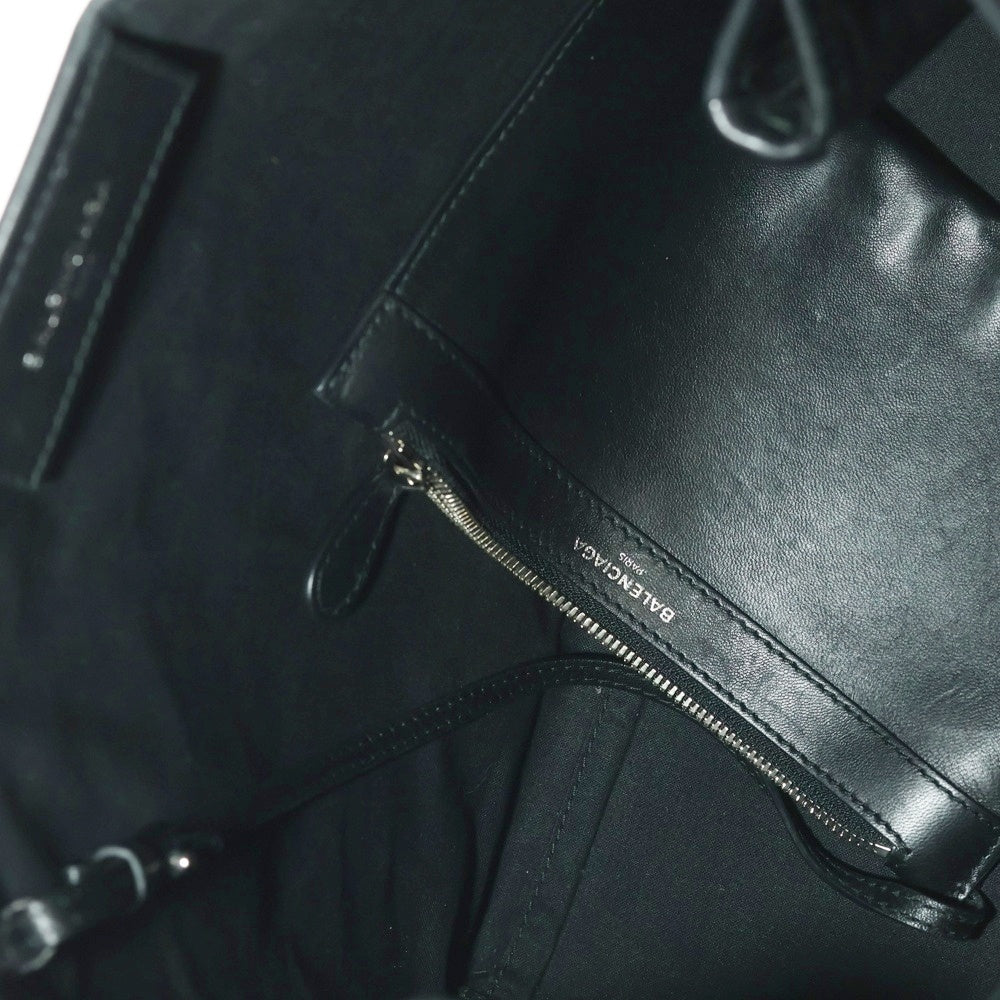 BALENCIAGA(バレンシアガ) ネイビーカバス S パンチングロゴレザーハンドバッグ トートバッグ シルバー金具 ブラック 339933