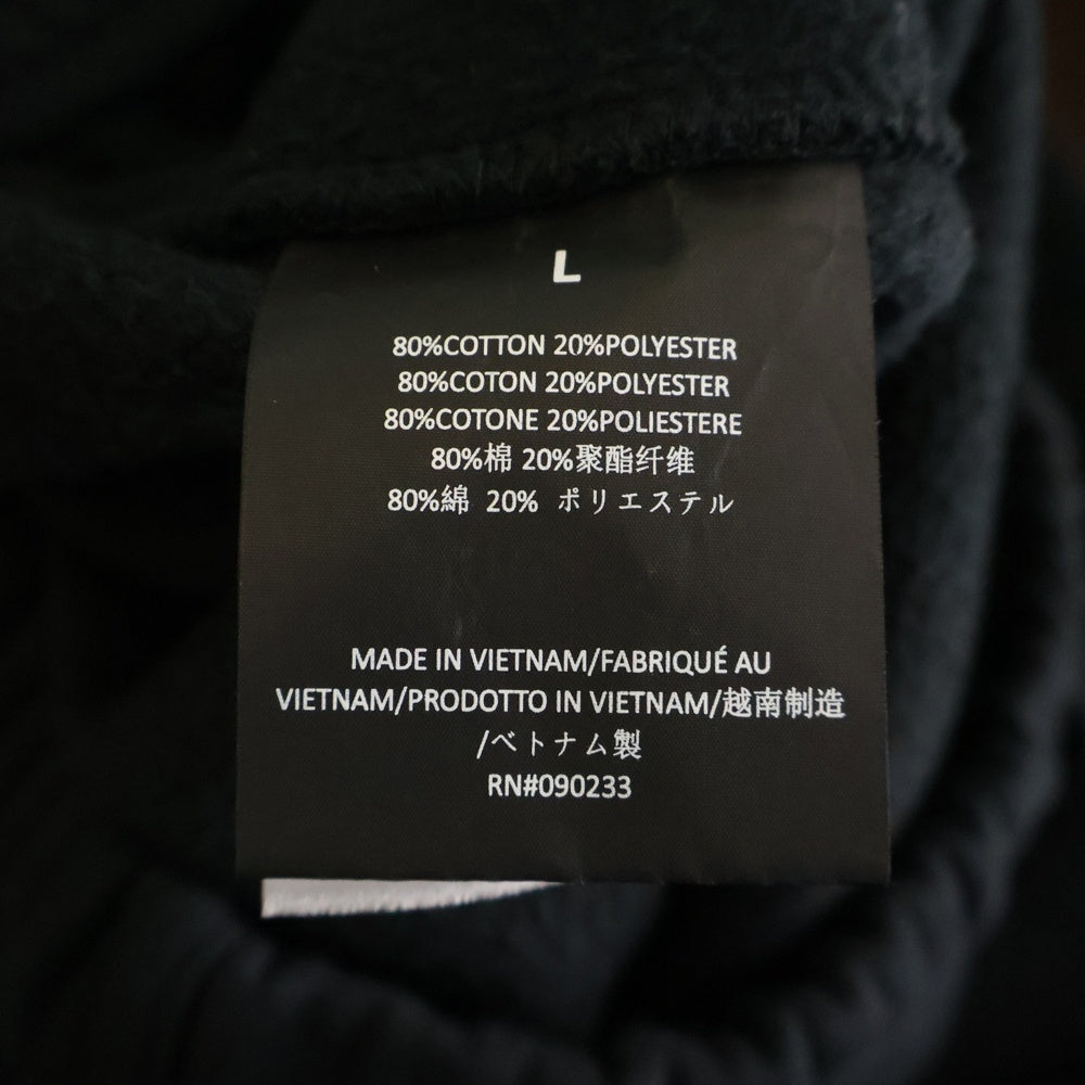 FEAR OF GOD ESSENTIALS(フィアオブゴッド エッセンシャルズ) フロントラバーロゴプリント スウェットパンツ ブラック