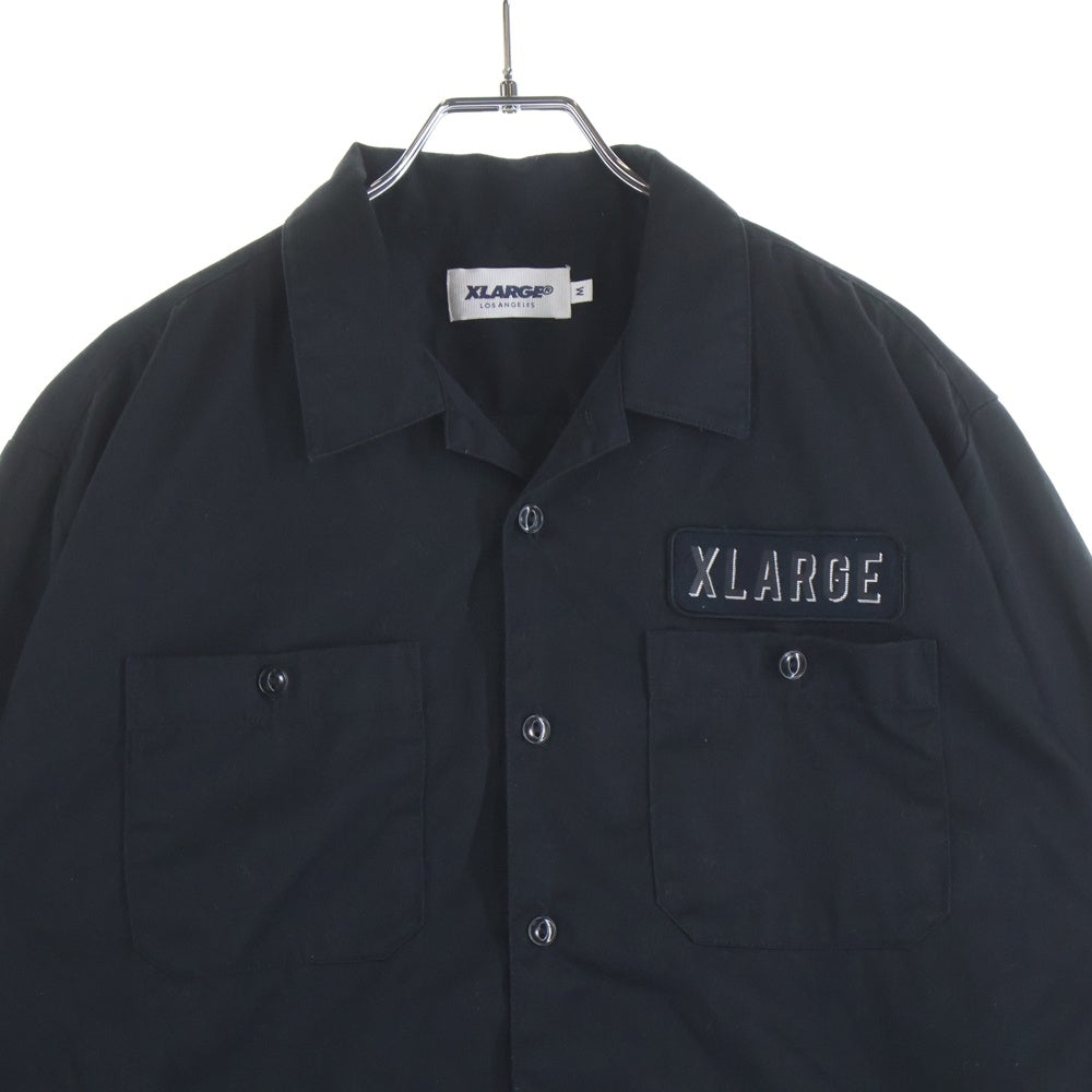 X-LARGE(エクストララージ) ロゴ ワッペン バックプリント 長袖シャツ ブラック 01164403
