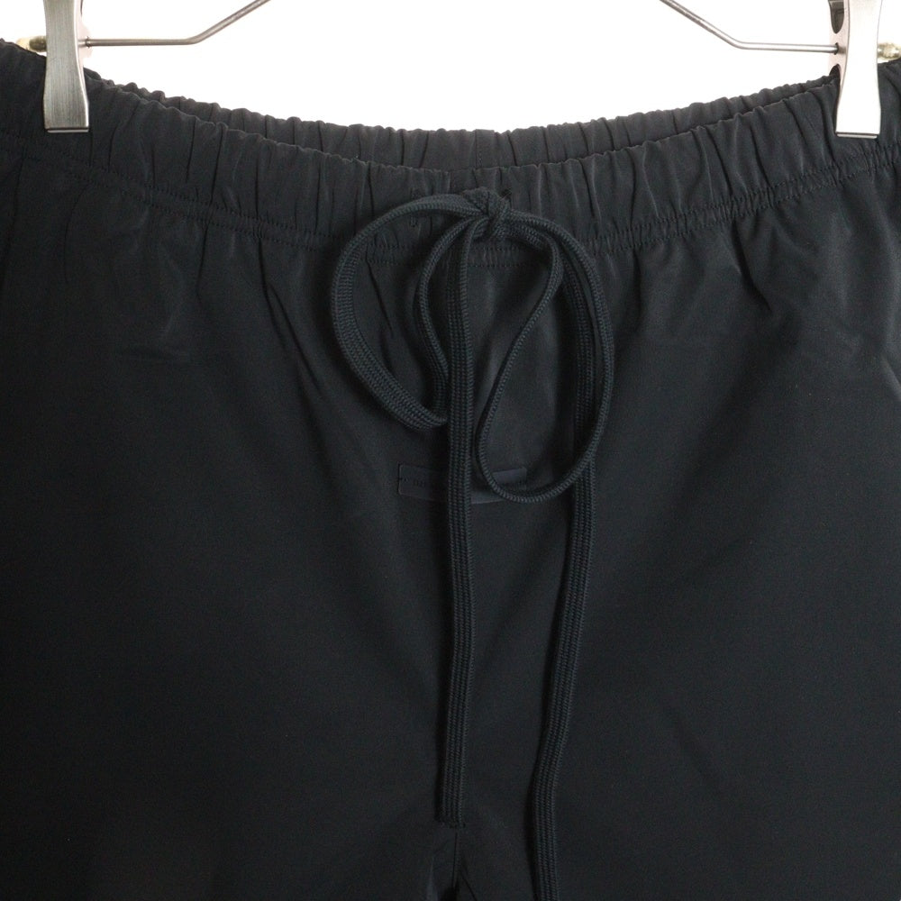 FEAR OF GOD ESSENTIALS(フィアオブゴッド エッセンシャルズ) Sporty Nylon Soccer Shorts スポーティー ナイロン ショーツ ハーフパンツ ブラック