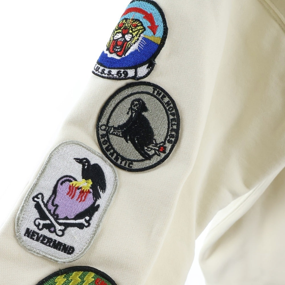 Emotionally Unavailable(エモーショナリー アンアヴェイラブル) フロントロゴプリント クルーネックスウェットトレーナー ベージュ EU-A22-0000-022