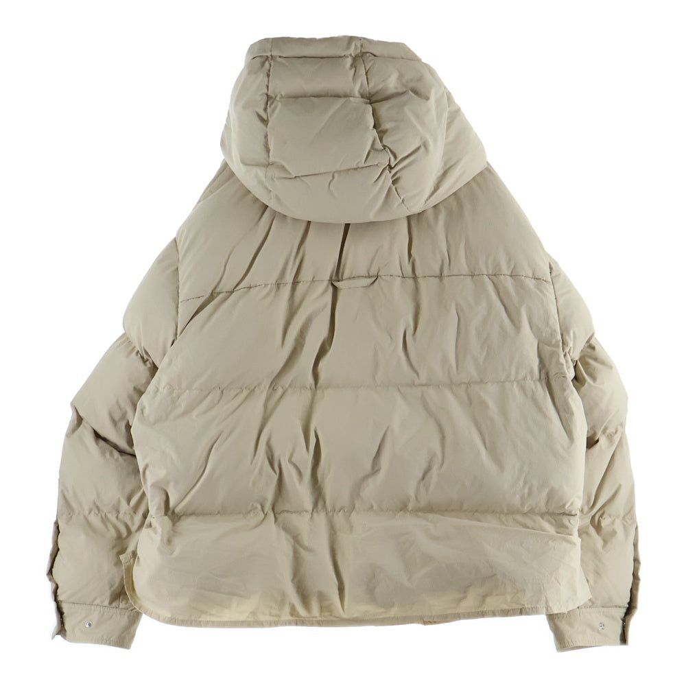 JACQUEMUS(ジャックムス) La Chemise Puffed Parka Jacket フロントワンポイントロゴ刺繍 ジップアップ中綿ジャケット ベージュ