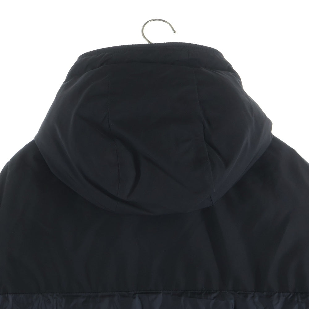 MONCLER(モンクレール) 20AW PERNON F20911B52900 パーノン 袖ライン フロントワンポイントラバーロゴ ジップアップダウンジャケット ブラック