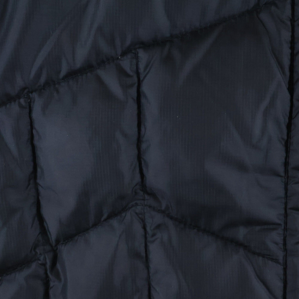 EMPORIO ARMANI EA7(エンポリオアルマーニイーエーセブン) フロントワンポイントロゴ ジップアップダウンベスト ブラック 6YPQ03 PN43Z