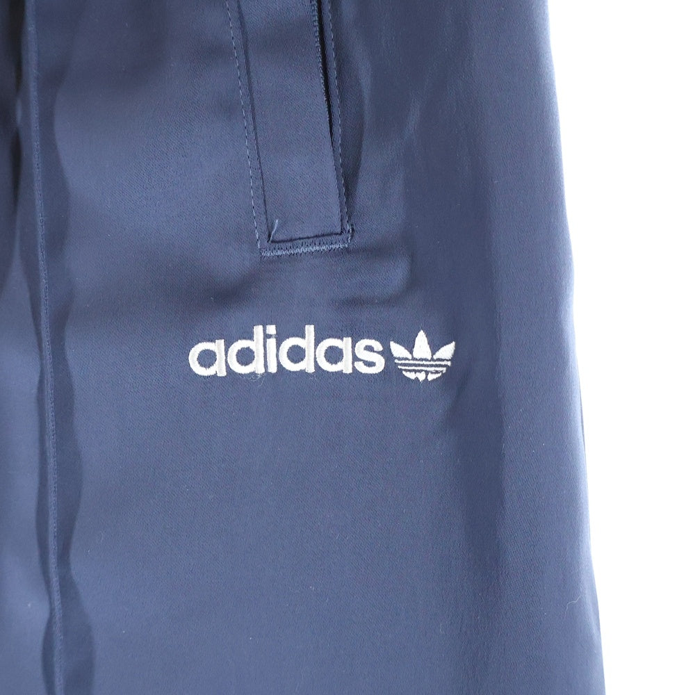 adidas(アディダス) フロントワンポイントロゴ刺繍 ワイドレッグトラックパンツ ネイビー レディース JC7758