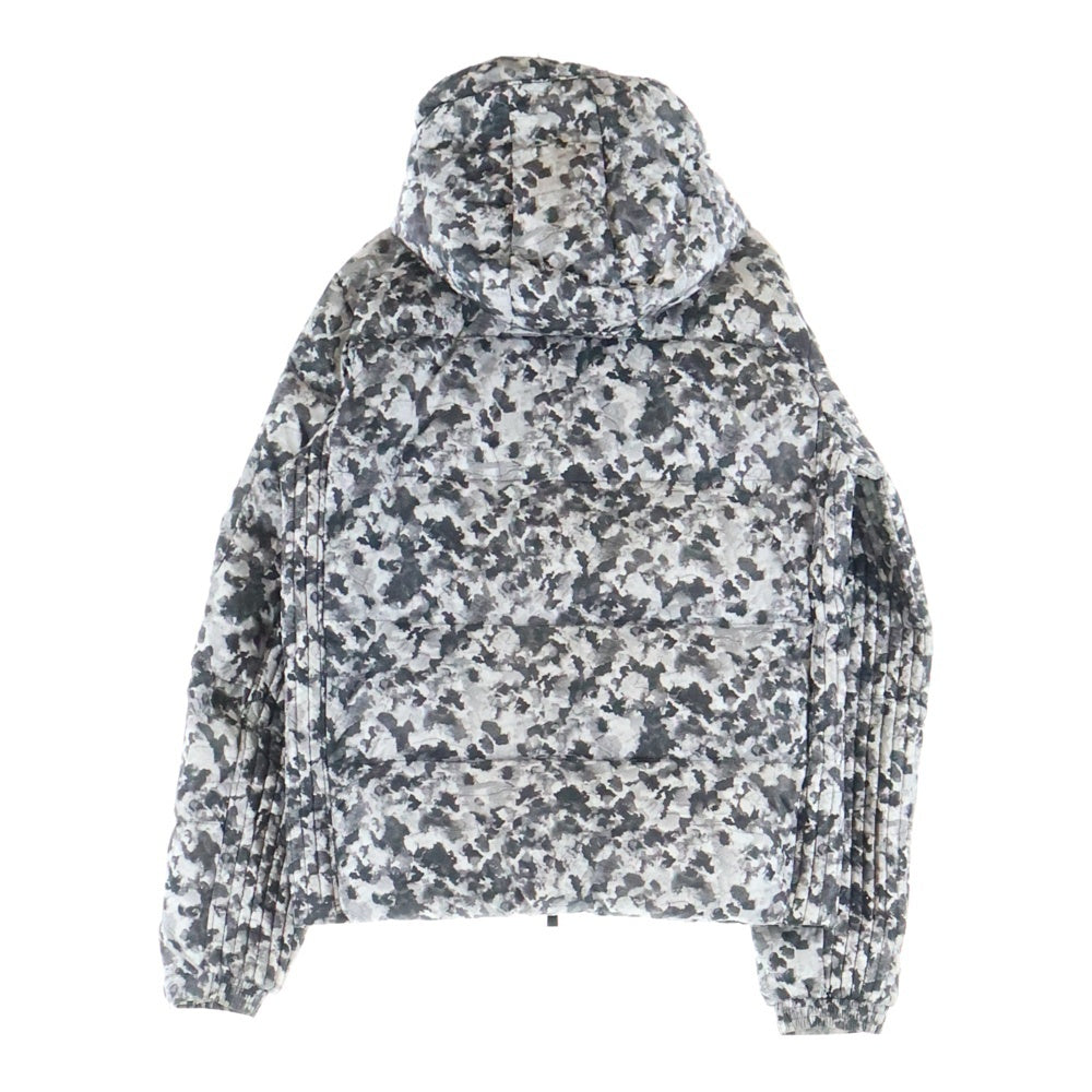 TATRAS(タトラス) 20AW AMUR DOWN JACKET 袖ロゴ刺繍総柄 ジップアップダウンジャケット グレー MTK20A4208