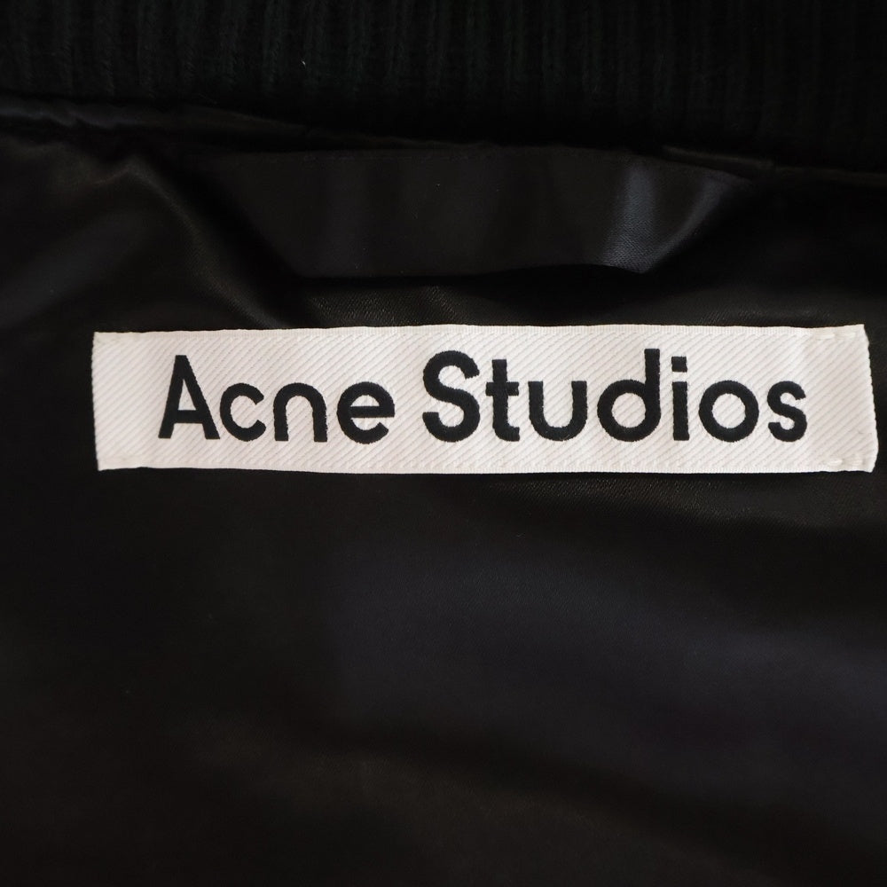 Acne Studios(アクネ ストゥディオズ) ロゴグラム 中綿ボンバージャケット MA-1 ブルゾンジャケット ブラック FN-MN-OUTW001129
