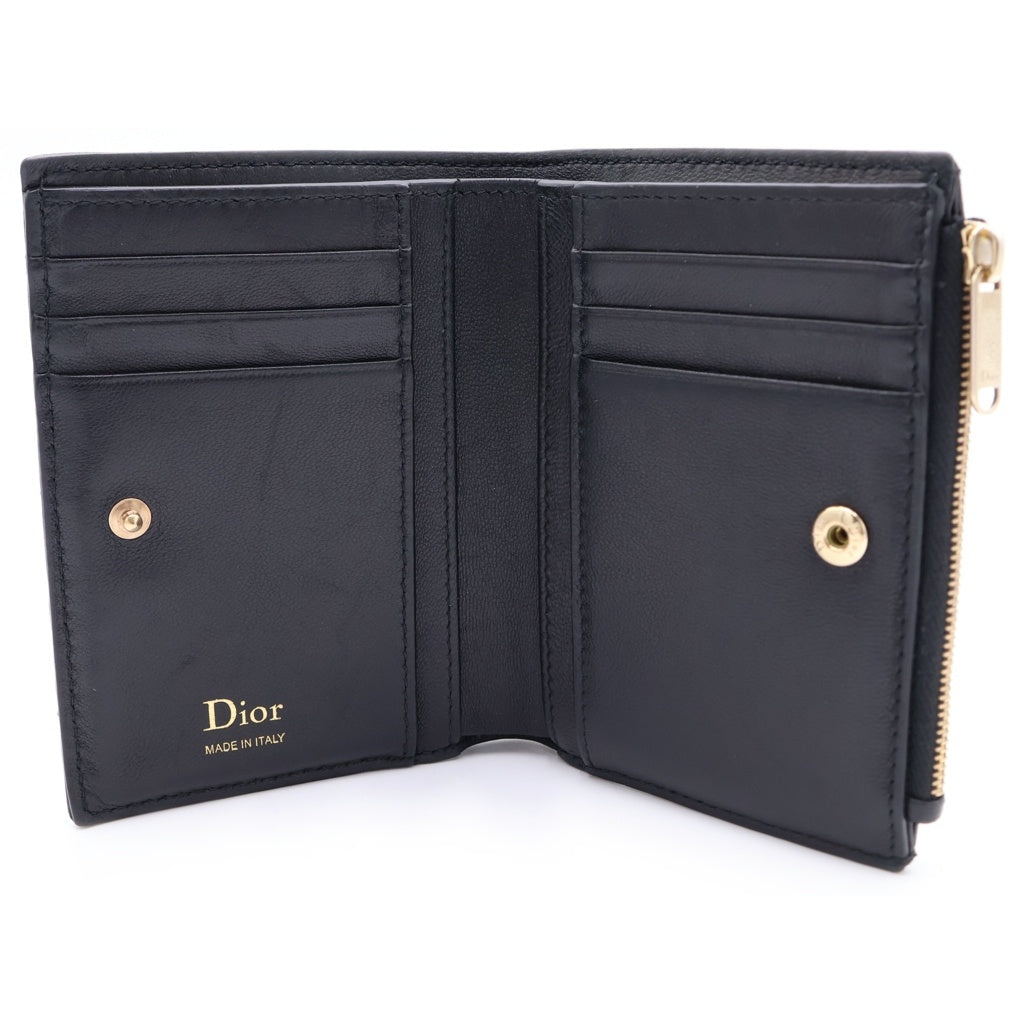 Christian Dior(クリスチャンディオール) Lady Dior Dahlia レディディオール 2つ折り財布 カナージュ リボン ロゴ金具 ラムスキン ブラック レディース