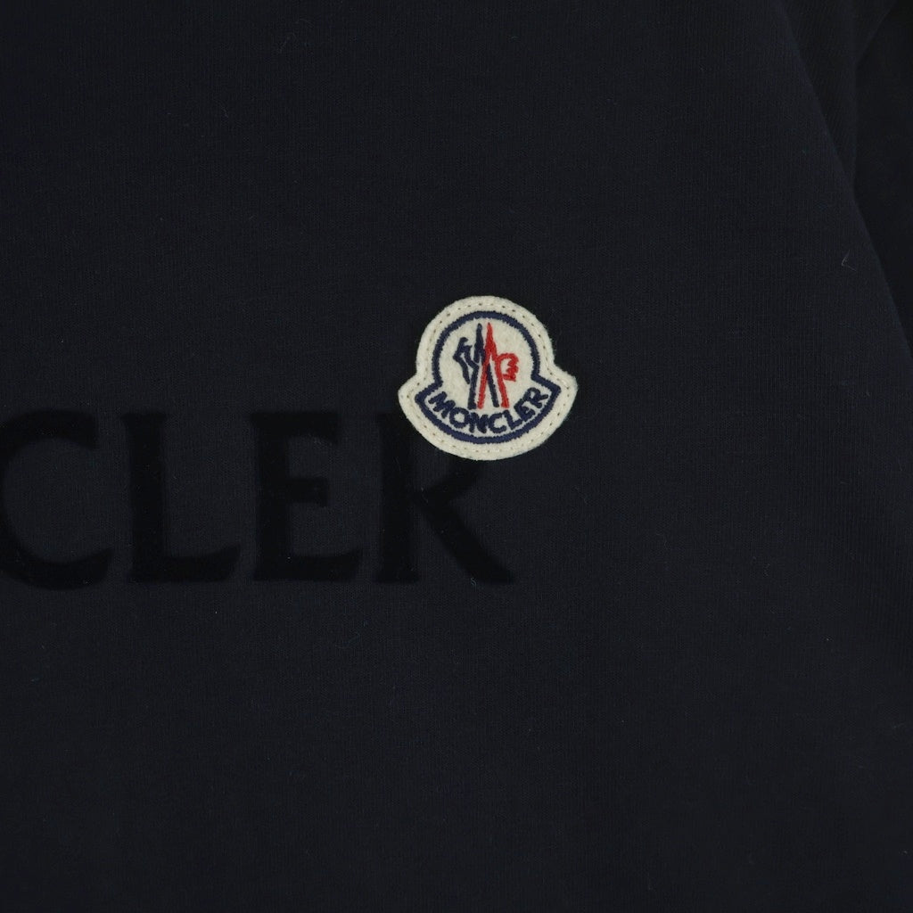 MONCLER(モンクレール) 24AW フロッキーロゴプリント ワッペン クルーネック 半袖Tシャツ カットソー ブラック J20918C00024 8390T