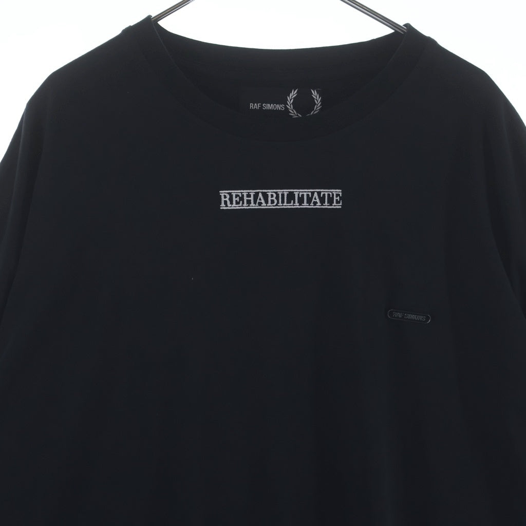 RAF SIMONS(ラフシモンズ) ×FRED PERRY REHABILILTATE刺繍 ロゴプレートクルーネック長袖カットソー ブラック