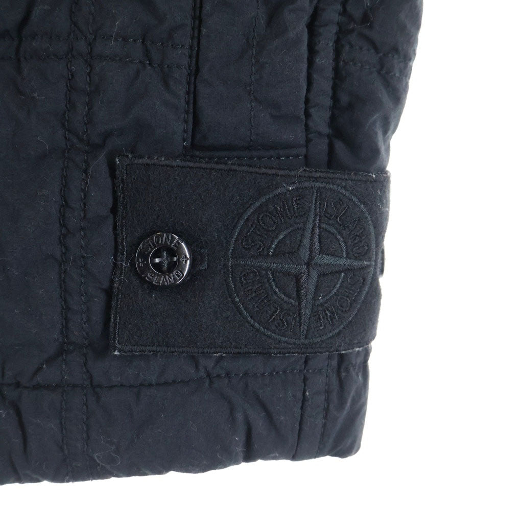STONE ISLAND(ストーンアイランド) ナイロン 中綿 ロゴワッペン ジップアップベスト ブラック K2S15G100014S00F6
