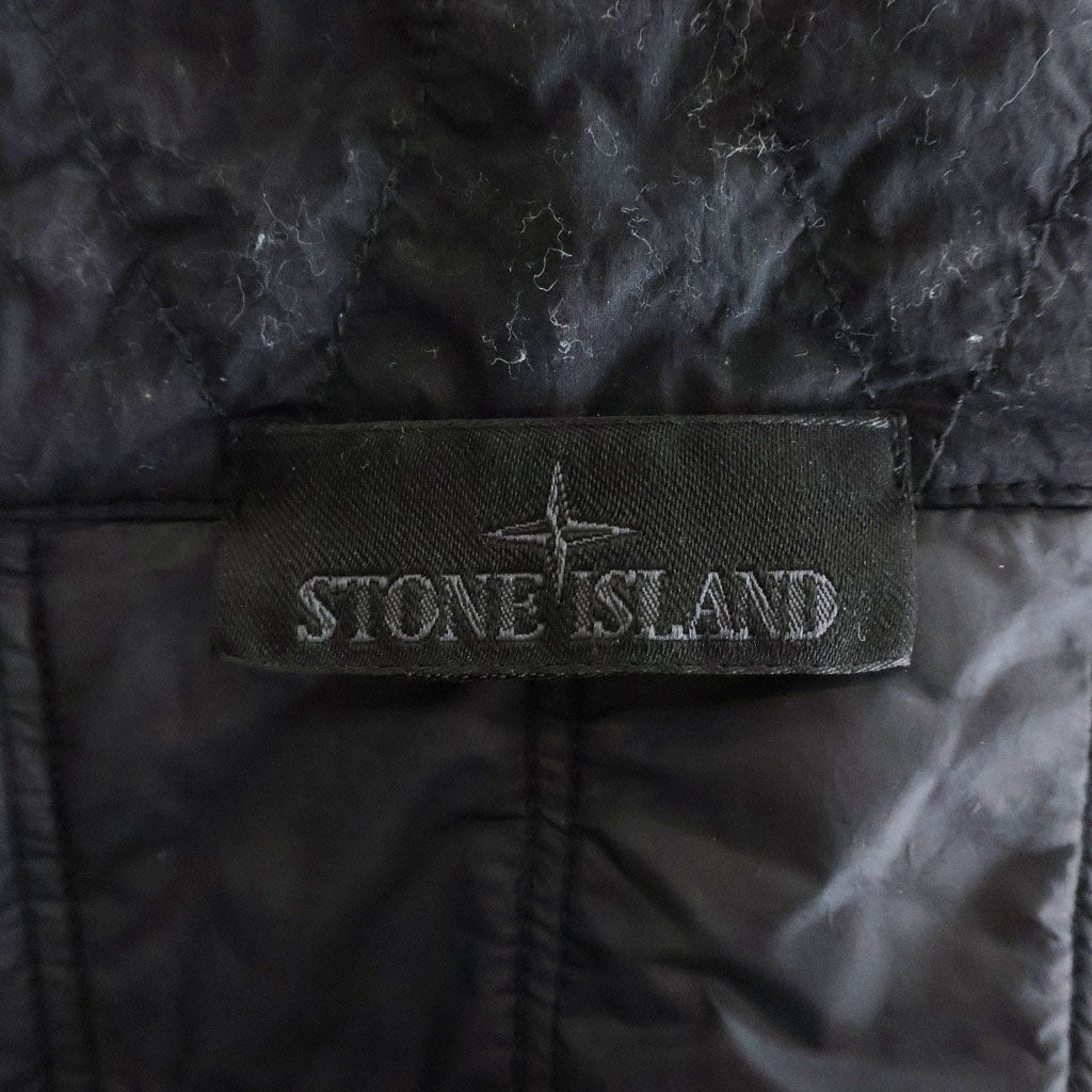 STONE ISLAND(ストーンアイランド) ナイロン 中綿 ロゴワッペン ジップアップベスト ブラック K2S15G100014S00F6