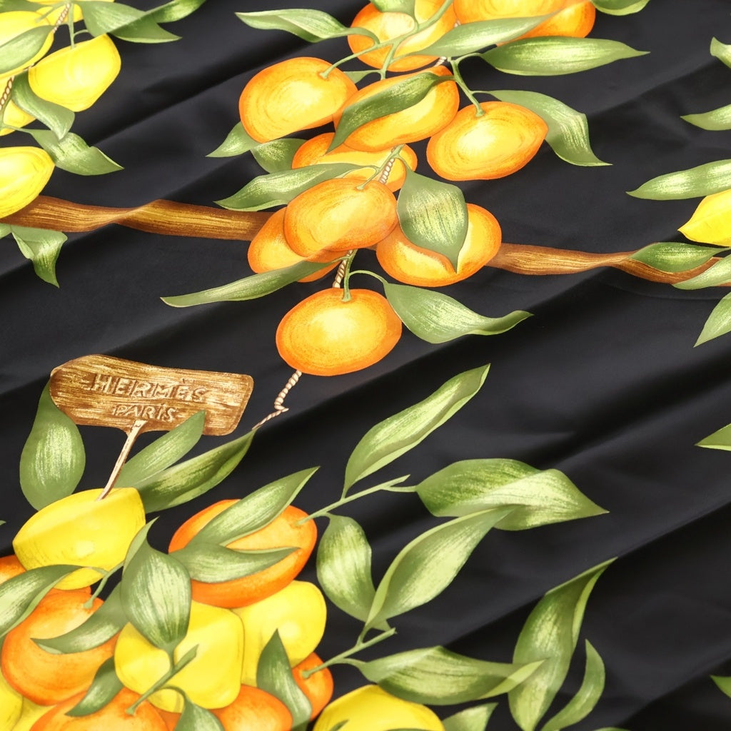 HERMES(エルメス) カレ 90 Oranges フルーツ オレンジ シルクスカーフ ブラック レディース