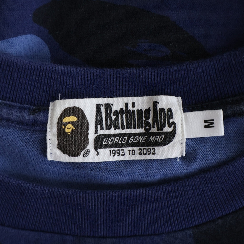 A BATHING APE(アベイシングエイプ) Color Camo College Tee 001CSK301002M カモ カレッジロゴプリント クルーネック半袖Tシャツカットソー ブルー