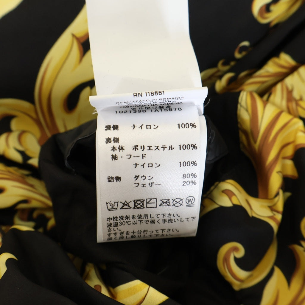 VERSACE(ヴェルサーチ) 22AW フロントメデューサ ラバーロゴ リバーシブルダウンジャケット ブラック 1021398