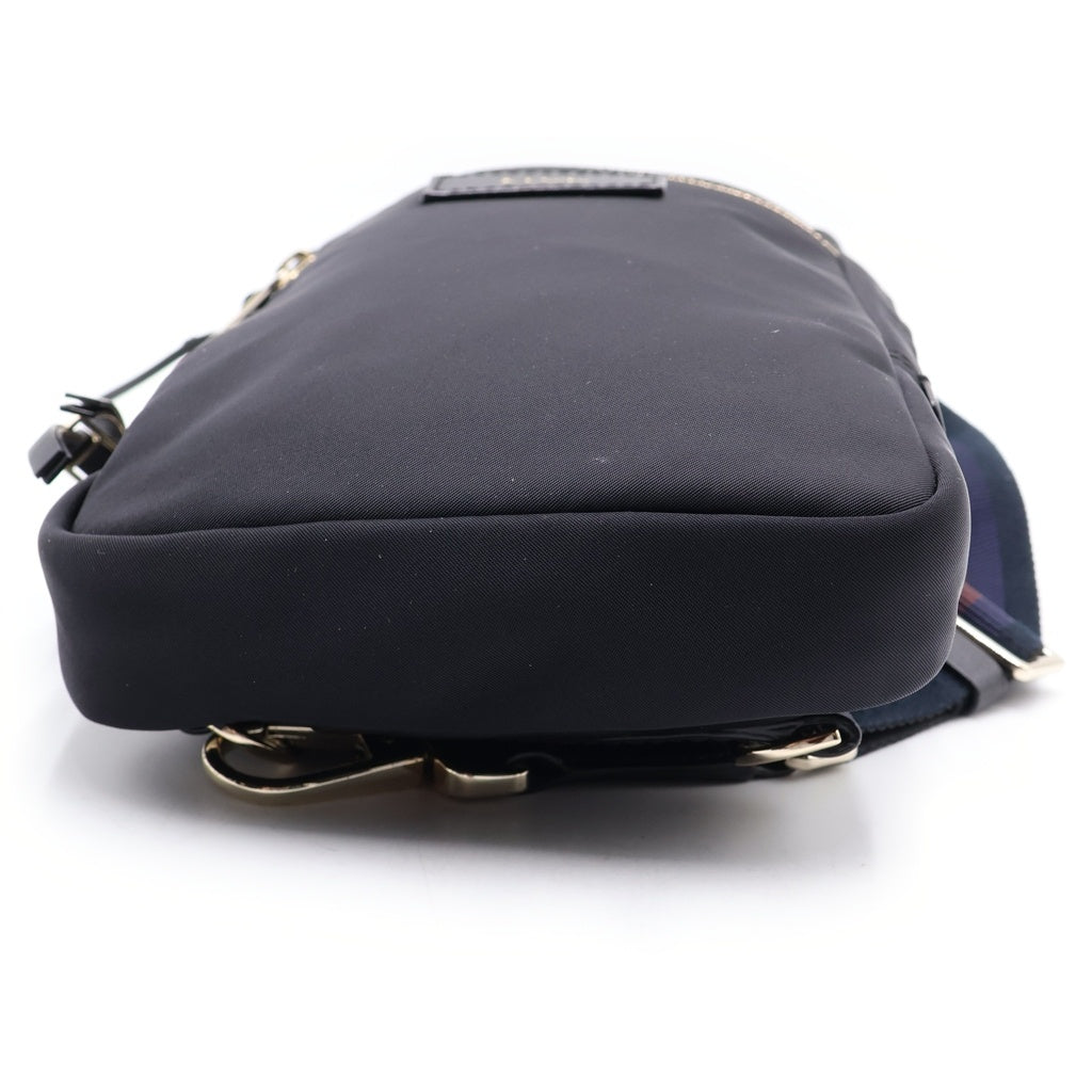 Paul Smith(ポールスミス) レザーロゴパッチ ナイロンウェイビングボディバッグ ブラック