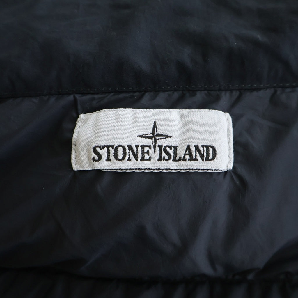 STONE ISLAND(ストーンアイランド) 25AW LOGO PATCH DAWN JACKET 袖ロゴパッチ フーデッド ジップアップ ナイロンダウンジャケット ブラック K2S154100011
