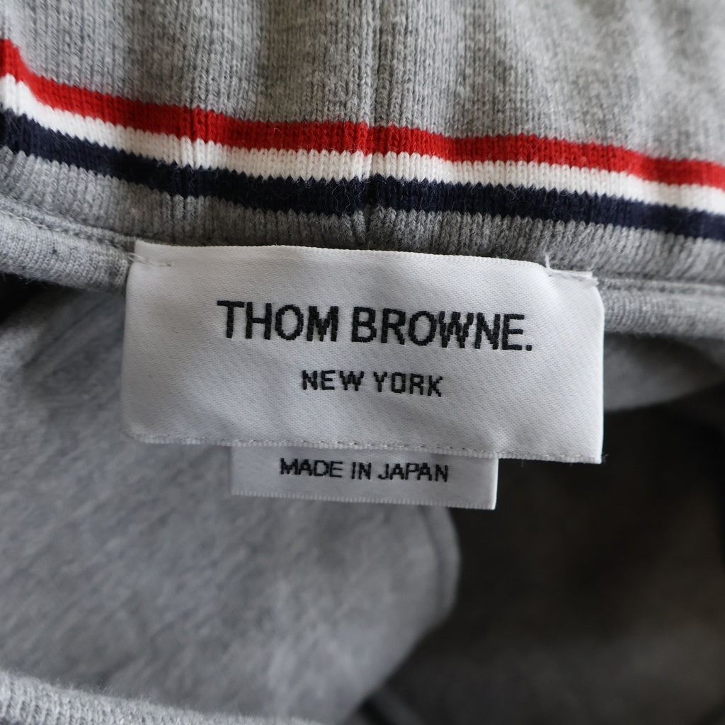 THOM BROWNE(トムブラウン) サイドベントハーフスウェットパンツ ショーツ グレー MJQ093A-03034055