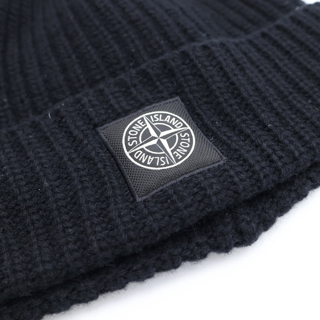 STONE ISLAND(ストーンアイランド) ロゴワッペン ウールリブニットキャップ ブラック 7515N10B5