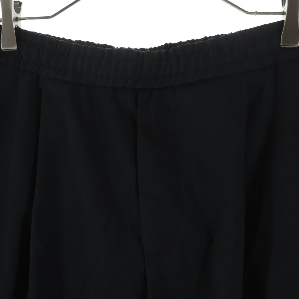MONCLER(モンクレール) PANTALONE SPORTIVO J20912A00007 パンタローネ スポルティーボ フロントロゴプレート イージーパンツ ブラック