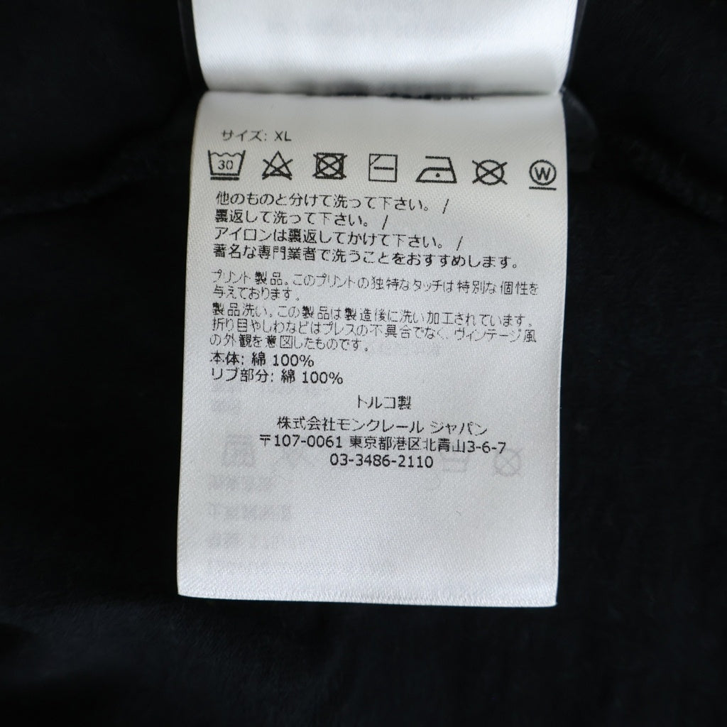 MONCLER(モンクレール) ×FRAGMENT DESIGN Rubber Logo Tee フラグメントデザイン ラバーロゴプリント半袖Tシャツ ブラック I209U8C00002
