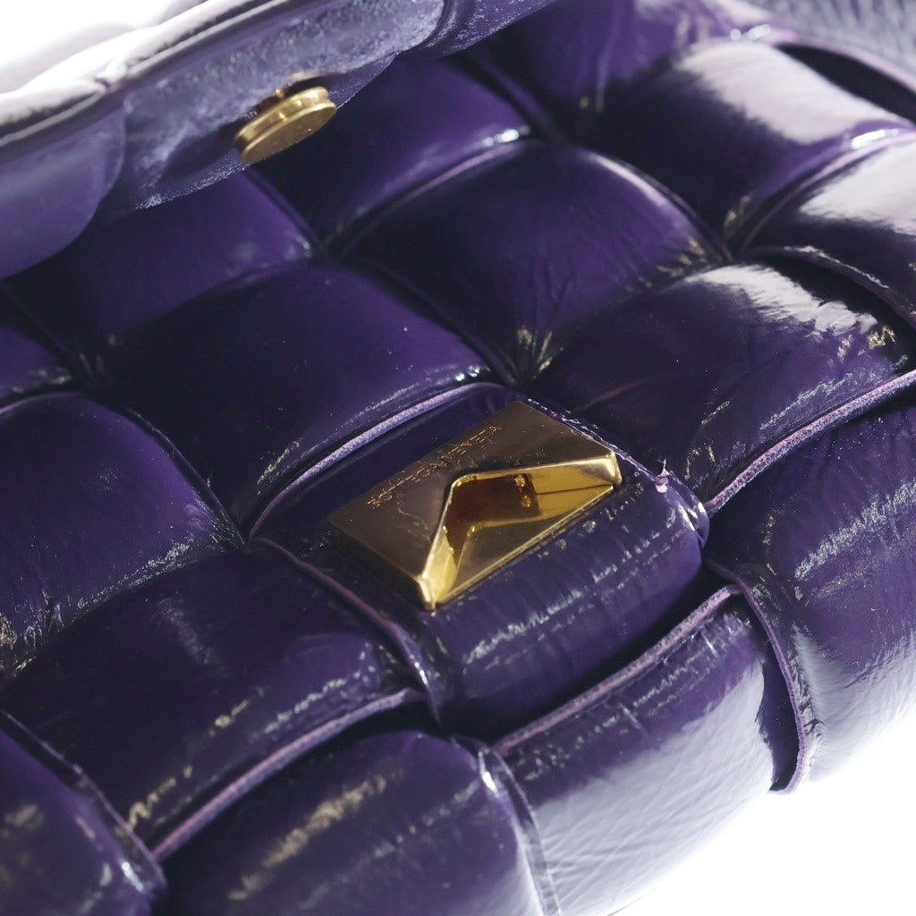 BOTTEGA VENETA(ボッテガヴェネタ) PADDED CASSETTE SHOLDER BAG パデット カセット マキシ イントレチャート ショルダーバッグ パープル 591970 レディース