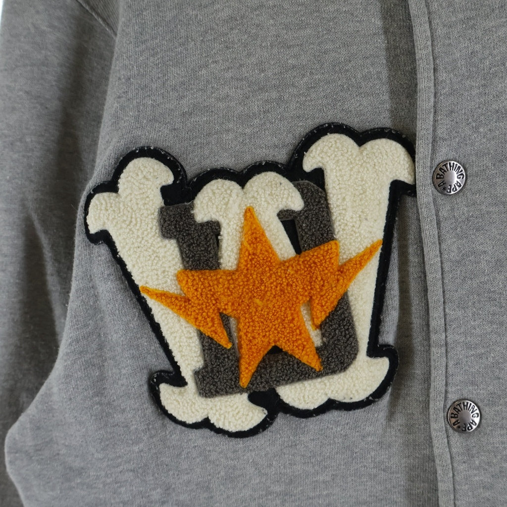 A BATHING APE(アベイシングエイプ) LOGO PATCH SWEAT VARSITY JACKET 両面ロゴワッペン刺繍 スウェットヴァーシティジャケット スタジャン グレー