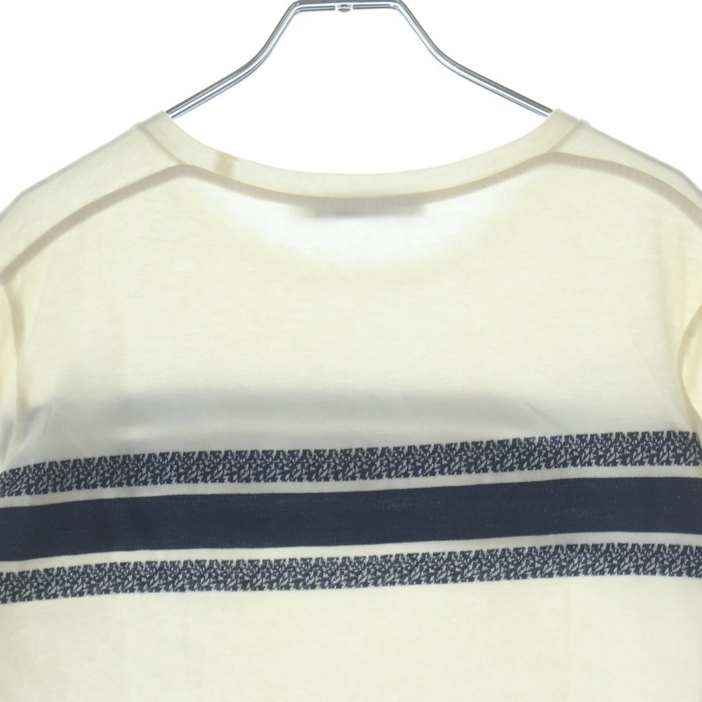 Christian Dior(クリスチャンディオール) シグネチャーバンド ロゴ クルーネック半袖Tシャツカットソー ホワイト/ネイビー コットン 143T04A4043