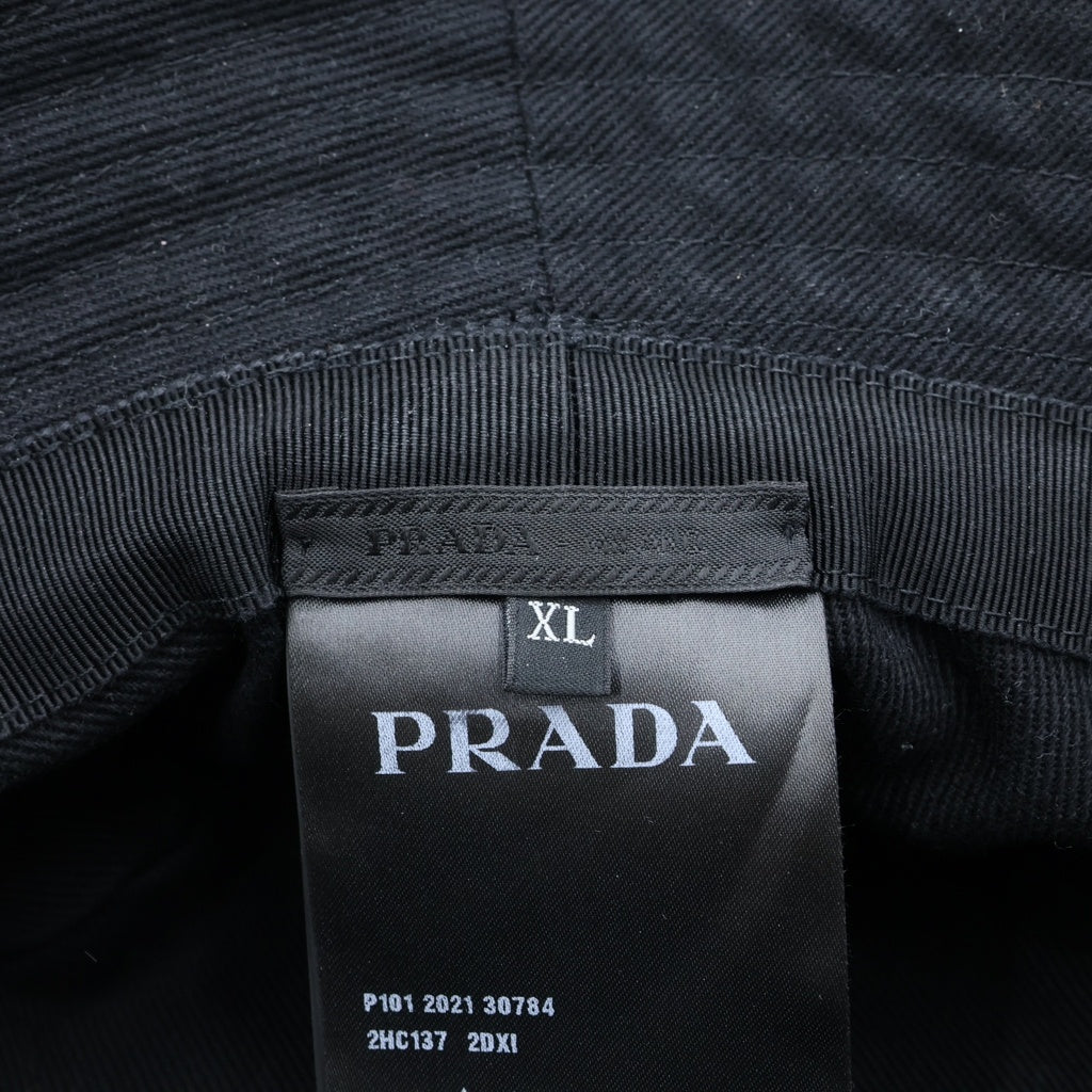 PRADA(プラダ) トライアングルロゴ 三角プレート コットンバケットハット 帽子 ブラック 2HC137