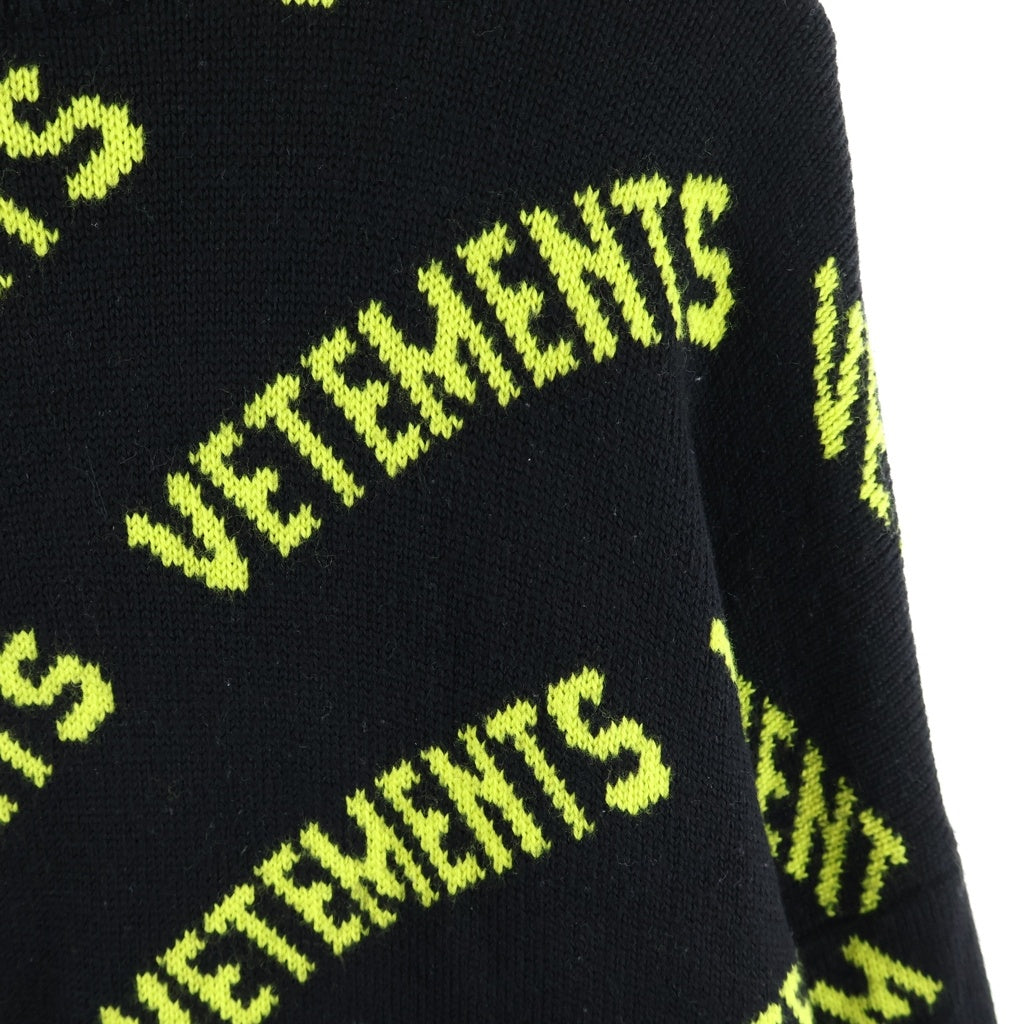 VETEMENTS(ヴェトモン) 22AW ロゴ総柄 ジャガード クルーネック長袖ニット セーター ブラック UA53KN300Y