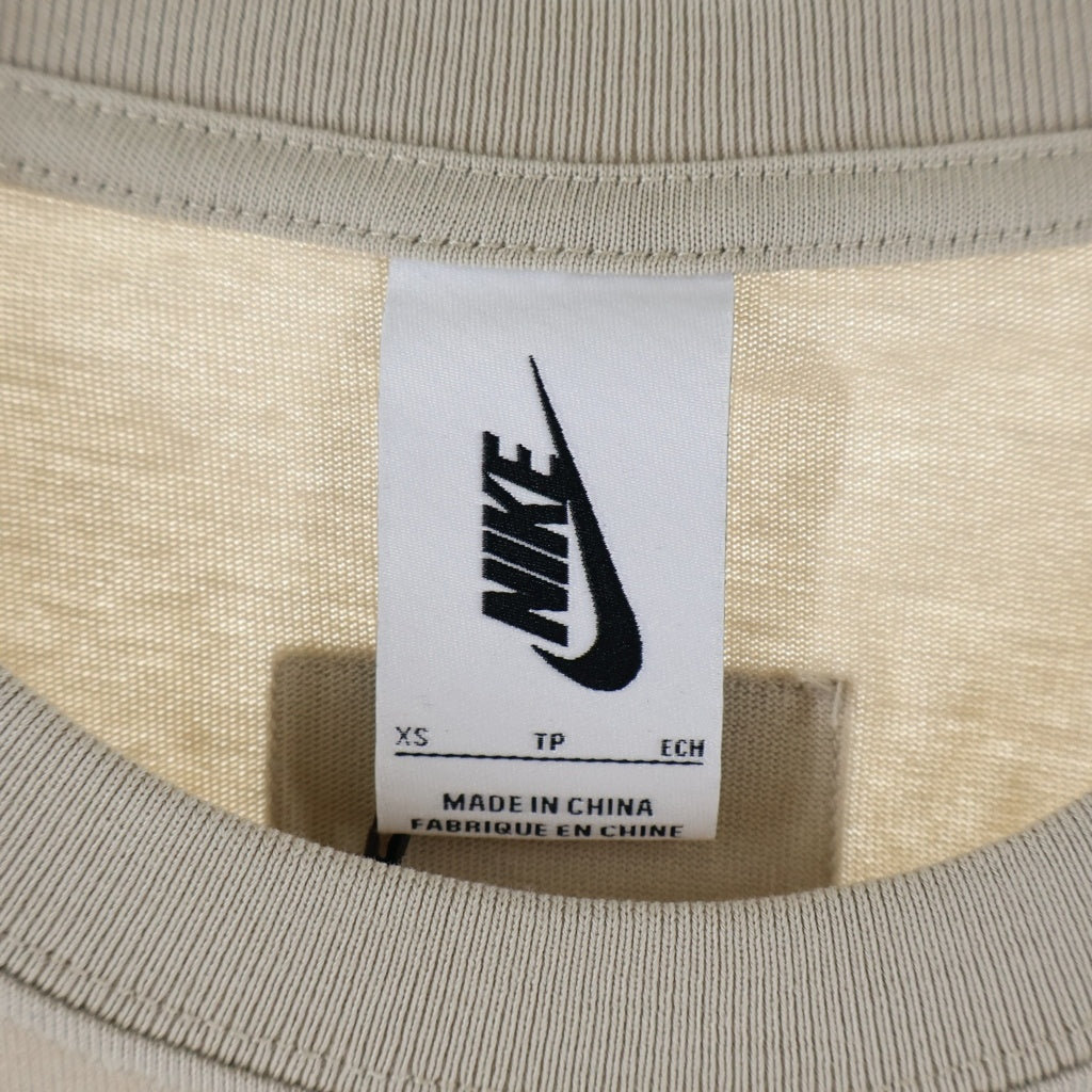 NIKE(ナイキ) 20AW ×FEAR OF GOD Warm Up Tee Oatmeal フィアオブゴッド オートミール ワームアップ フロントロゴプリント クルーネック半袖Tシャツカットソー グレー CU4699-140
