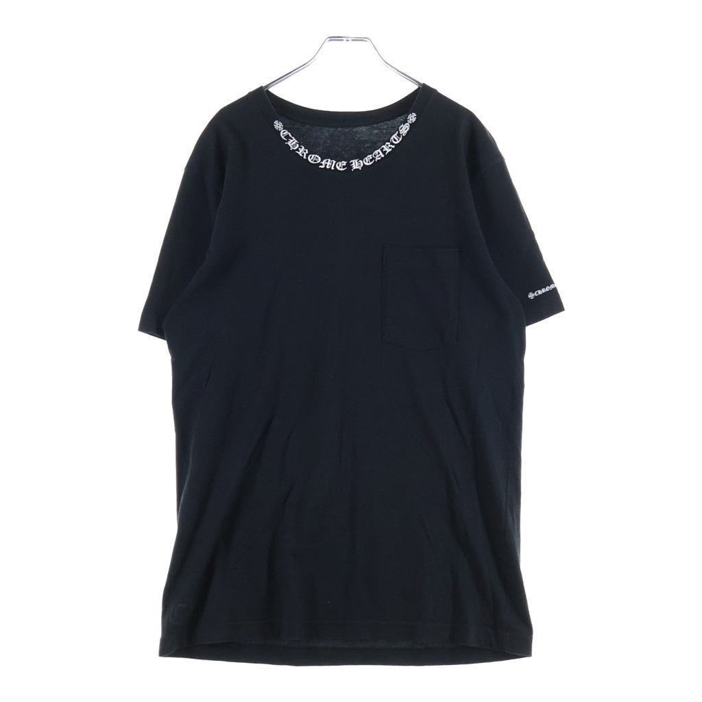 CHROME HEARTS(クロムハーツ) NECK LOGO S/S TEE ネックロゴプリント チェストポケット クルーネック半袖Tシャツ カットソー ブラック