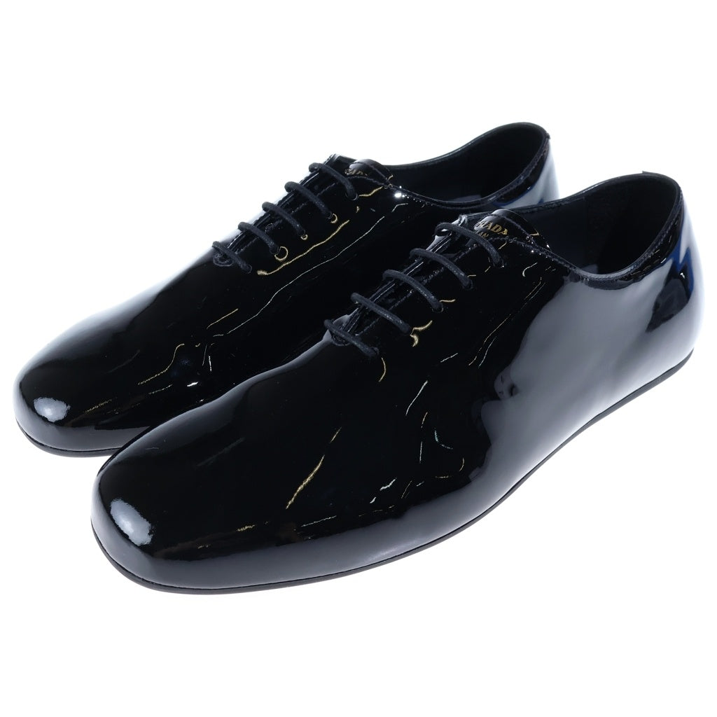 PRADA(プラダ) エナメル フロントロゴ レースアップドレスシューズ ローファー ブラック 2EG448 069