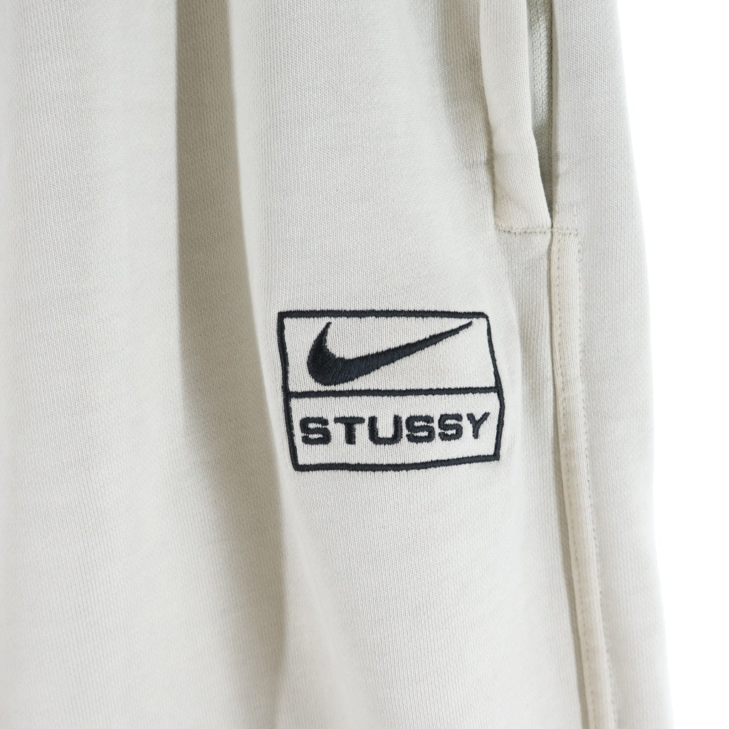 NIKE(ナイキ) 24SS ×STUSSY U NRG Washed Fleece Pant Light Bone ステューシー ウォッシュド フリース パンツ ライトボーン スウェットパンツ ホワイト FZ9992-072