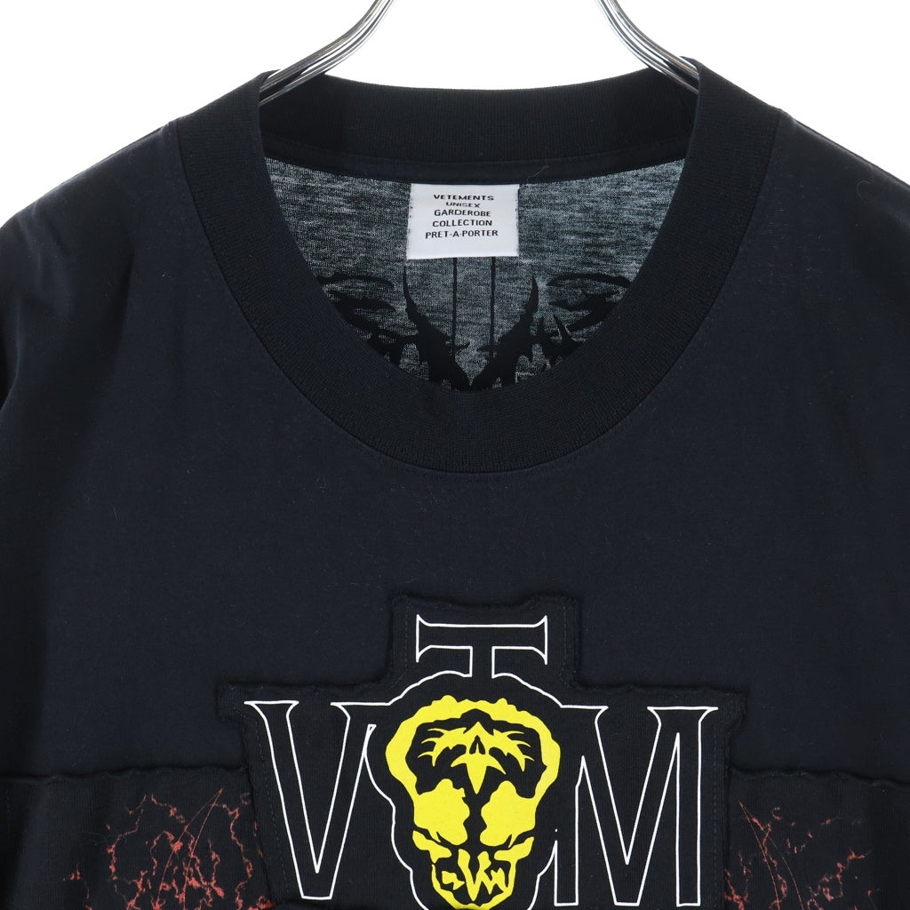 VETEMENTS(ヴェトモン) 22SS Metal Patched Logo T-Shirt メタルパッチロゴ クルーネック半袖Tシャツカットソー ブラック UE52TR350B