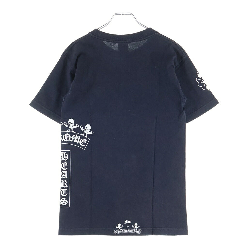 CHROME HEARTS(クロムハーツ) ×FOTI OLD Harris Teeter Print T Bar Logo Tee フォティ オールド ハリスティーター プリント Tバ- ロゴ クルーネック半袖Tシャツカットソー ブラック