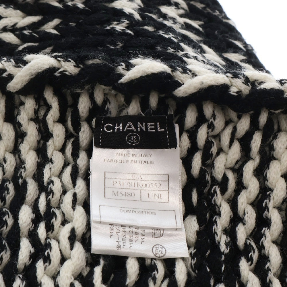 CHANEL(シャネル) 07A ココマークメタルロゴ付きニットマフラー グレー P31781K00552