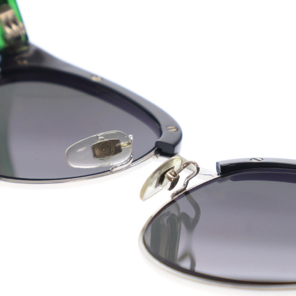 GUCCI(グッチ) ウェリントン サイドロゴ入り ブラックレンズ サングラス ブラック/レッド/グリーン GG0058SK ※度入り