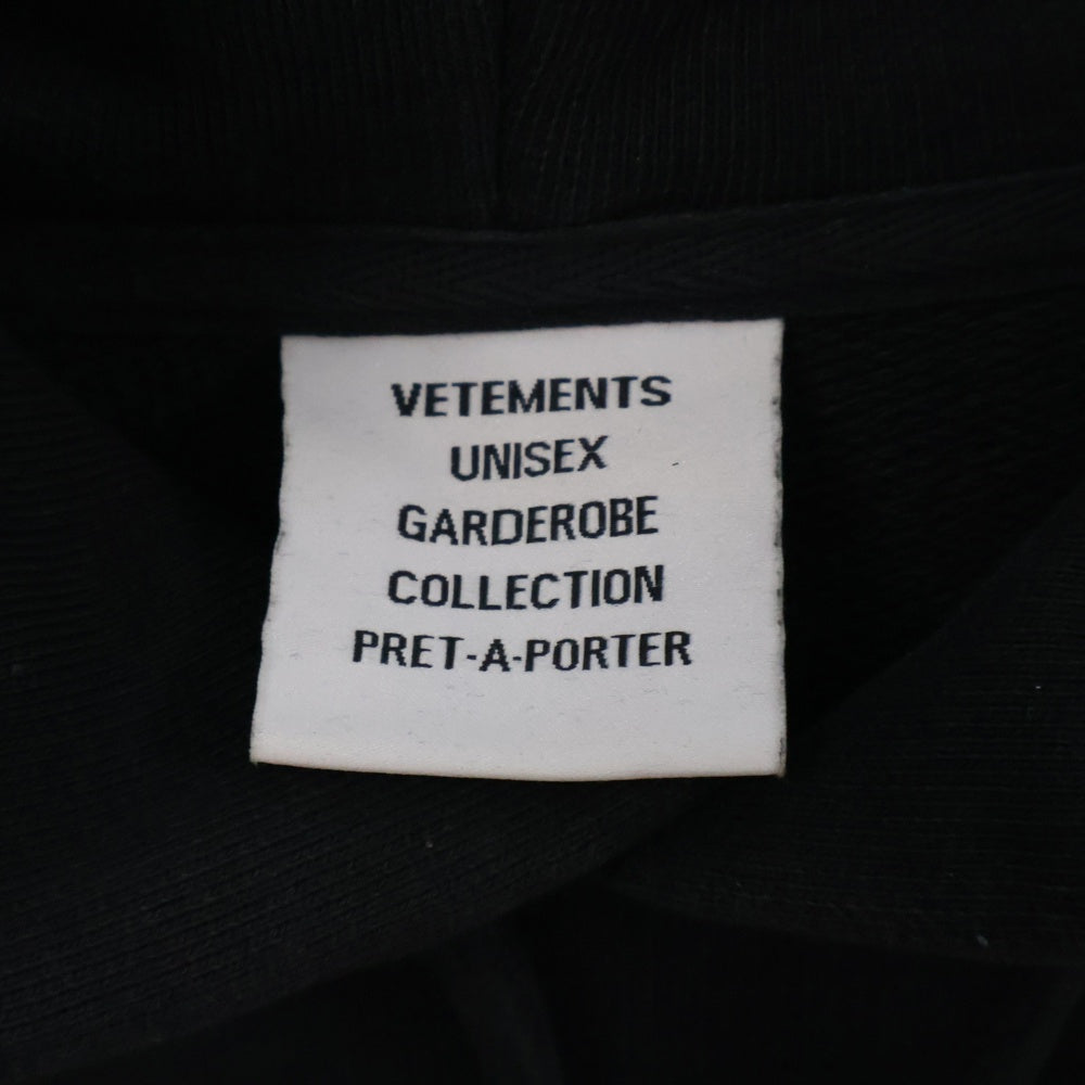 VETEMENTS(ヴェトモン) 23SS ロゴ刺繍 オーバーサイズプルオーバーパーカー ブラック UE63HD140B