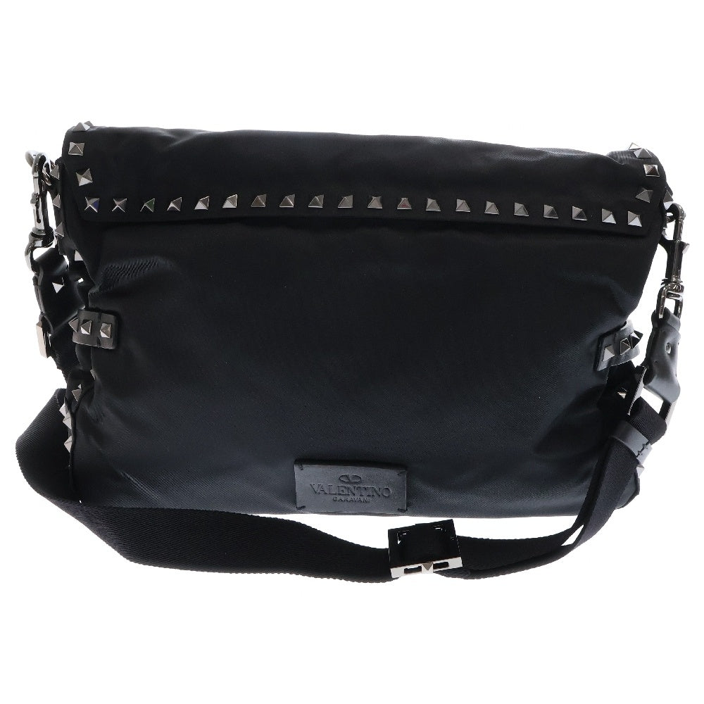VALENTINO(ヴァレンチノ) ロックスタッズ付 ナイロン メッセンジャーバッグ ブラック