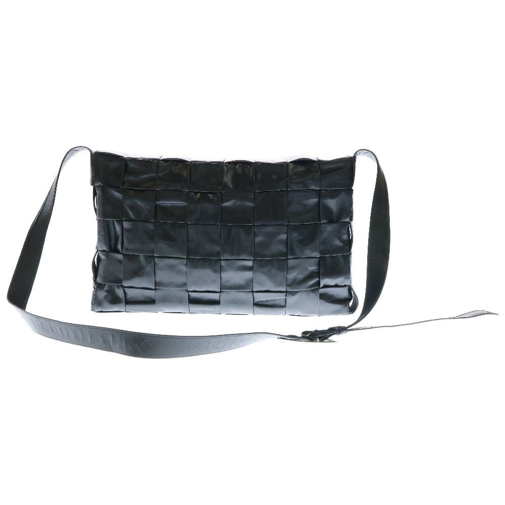 BOTTEGA VENETA(ボッテガヴェネタ) マキシイントレチャート カセット レザー ショルダーバッグ ブラック
