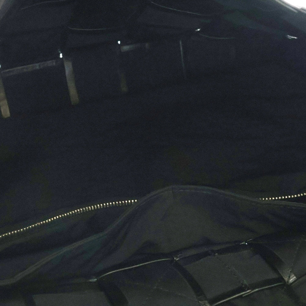 BOTTEGA VENETA(ボッテガヴェネタ) マキシイントレチャート カセット レザー ショルダーバッグ ブラック