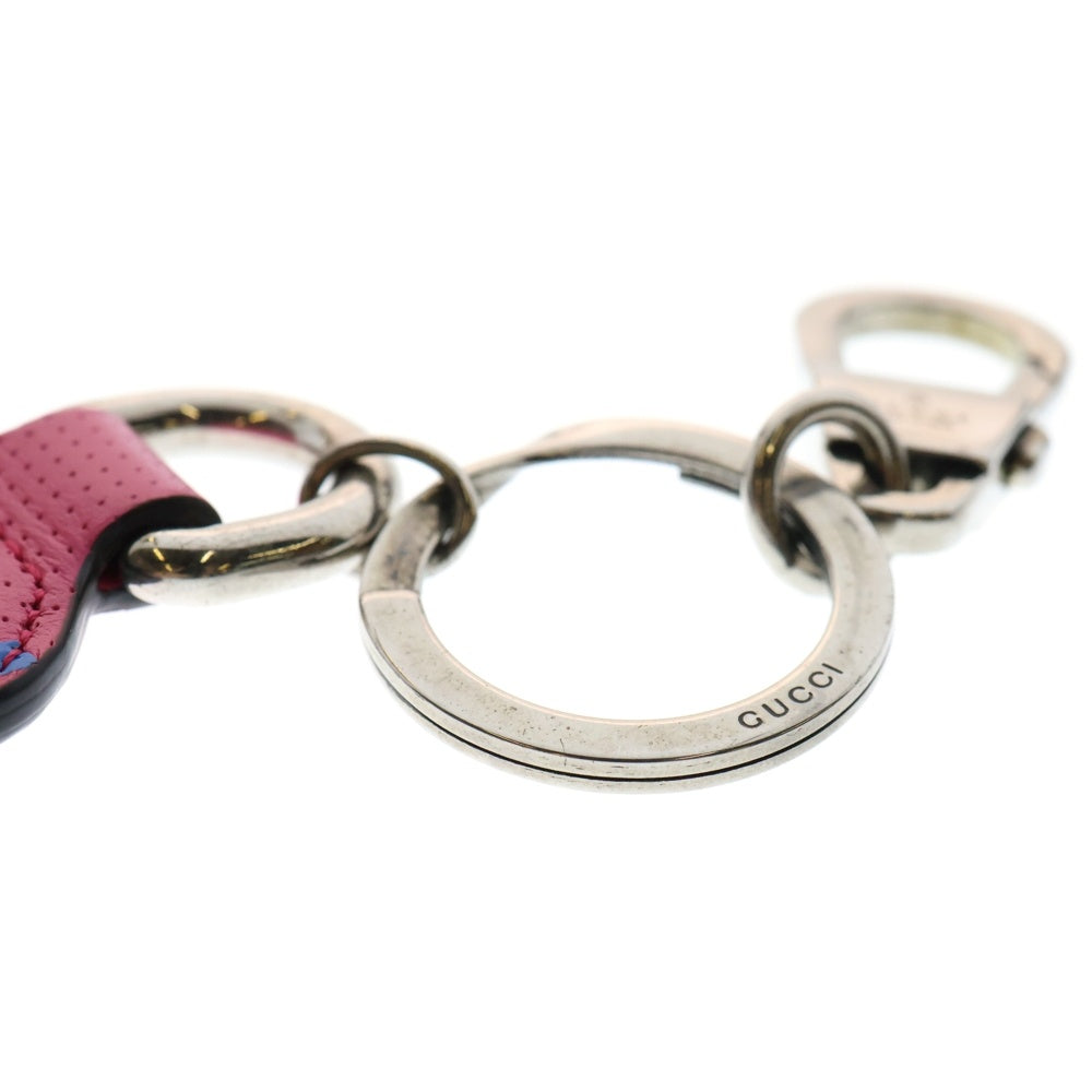 GUCCI(グッチ) GGエンボス レザー キーチェーン ピンク/シルバー 625607