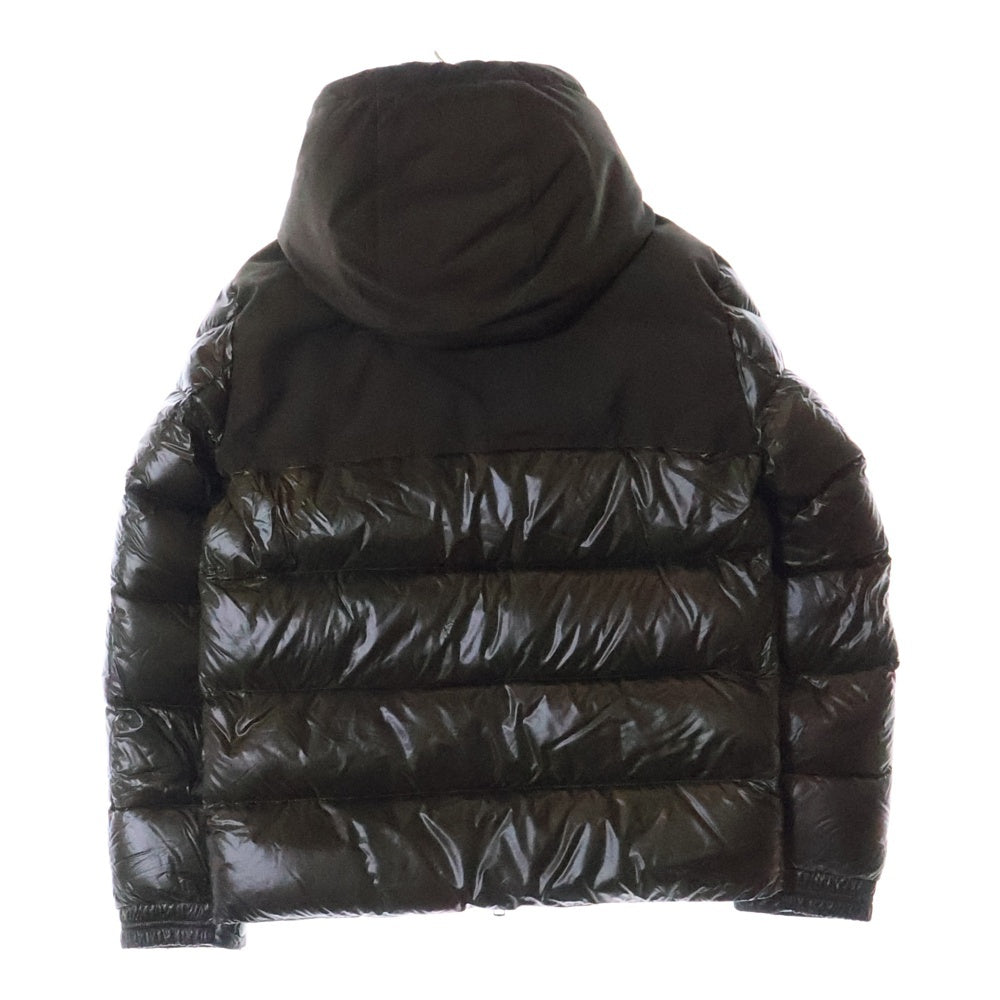 MONCLER(モンクレール) 19AW EYMERIC GUIBBOTTO エメリック ワッペン付きダウンジャケット カーキ E20914199285